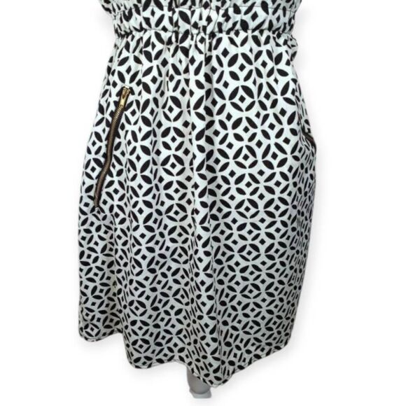 SPEED CONTROL NEW YORK BLACK & WHITE DRESS SZ.S EUC. - Picture 3 of 8